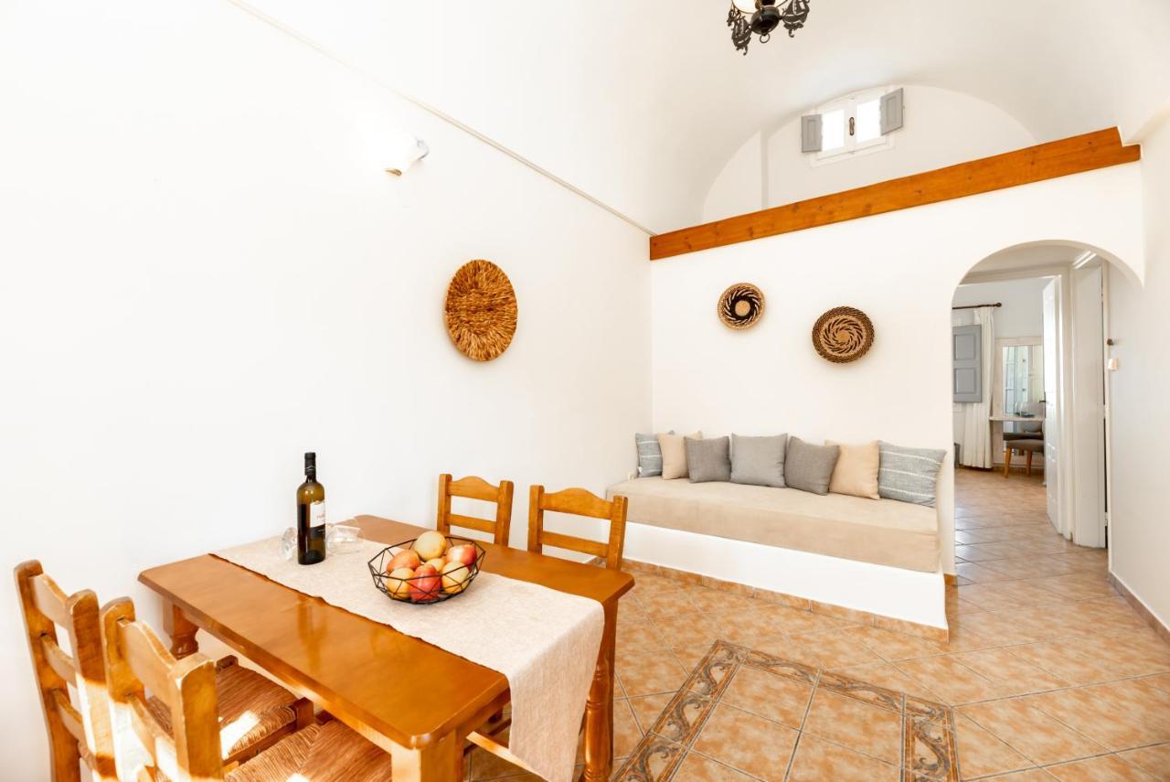 Villa By Hotel Thira Fira  Dış mekan fotoğraf