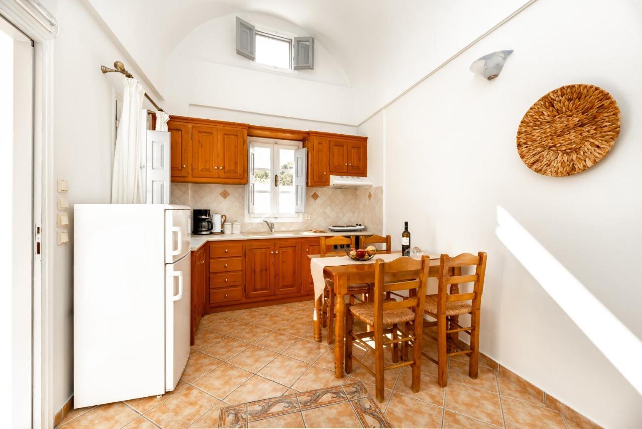 Villa By Hotel Thira Fira  Dış mekan fotoğraf